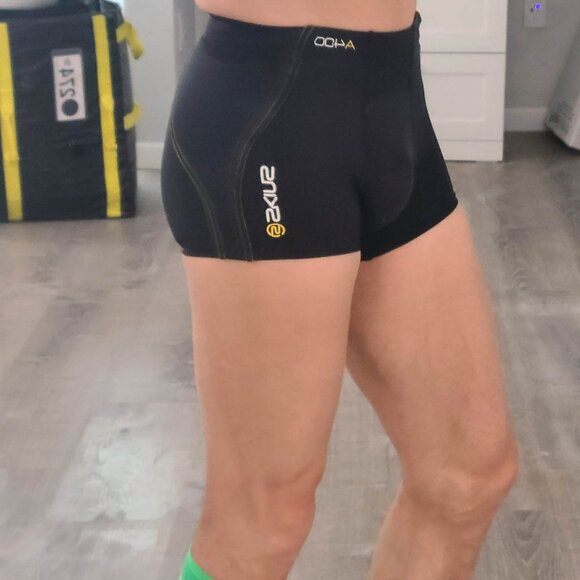 SKINS Gen II Biking shorts - Picture 1 of 4